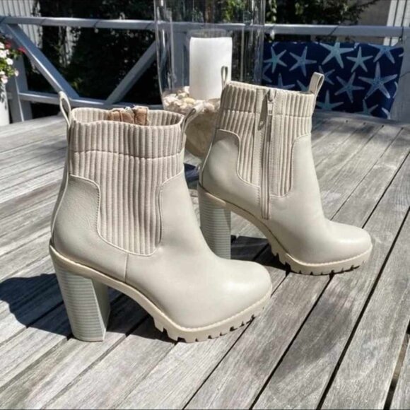 BCBGeneration Booties 9.5 - Picture 2 of 10